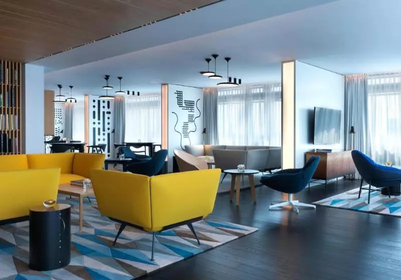 Hotelli Renaissance Warsaw Airport