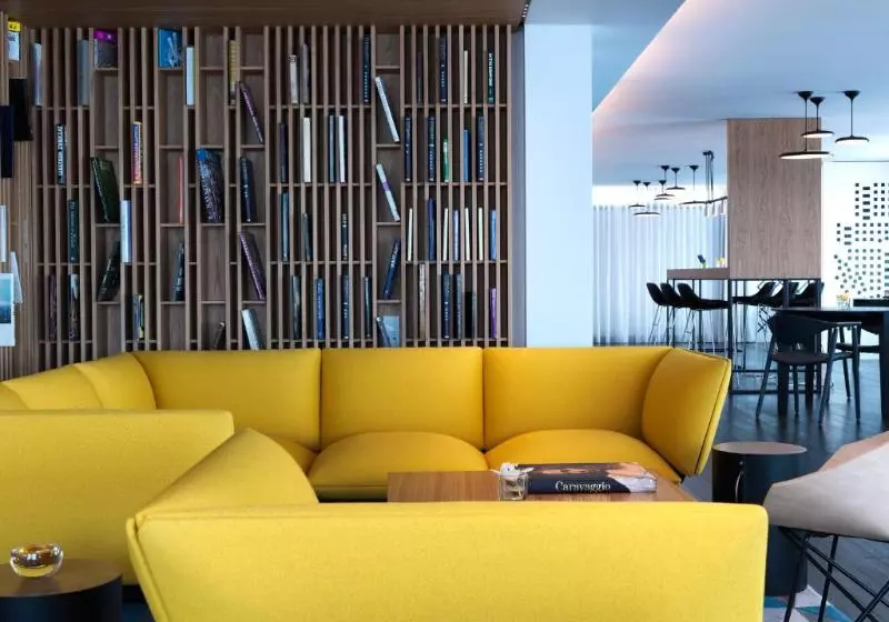 Hotelli Renaissance Warsaw Airport