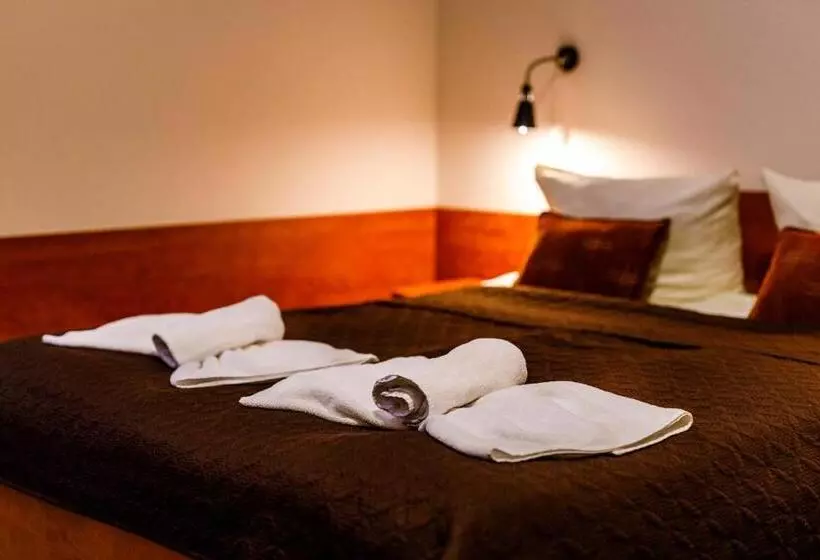 Hotelli Villa Antares I & Ii