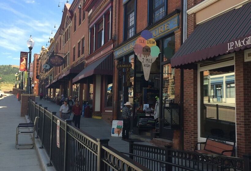 Midnight Rose & Mcgills Hotel & Casino