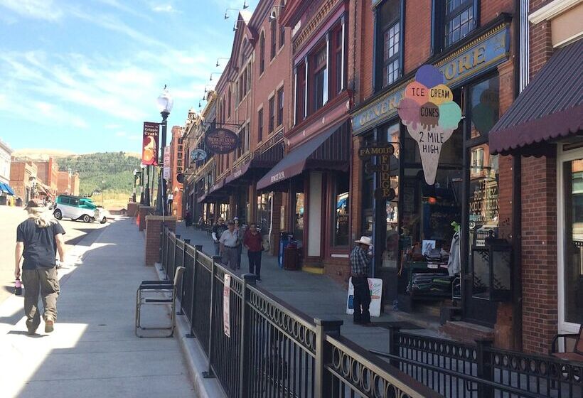 Midnight Rose & Mcgills Hotel & Casino