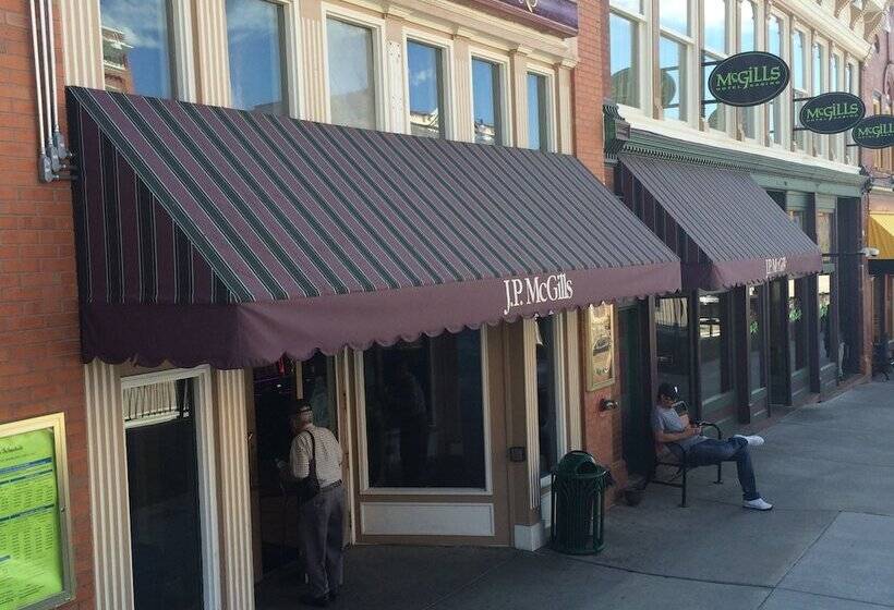 Midnight Rose & Mcgills Hotel & Casino