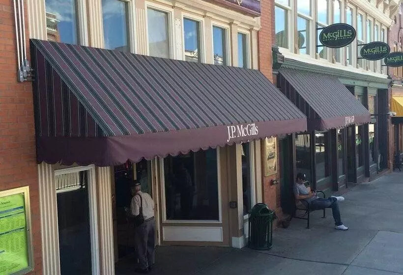 Midnight Rose & Mcgills Hotel & Casino