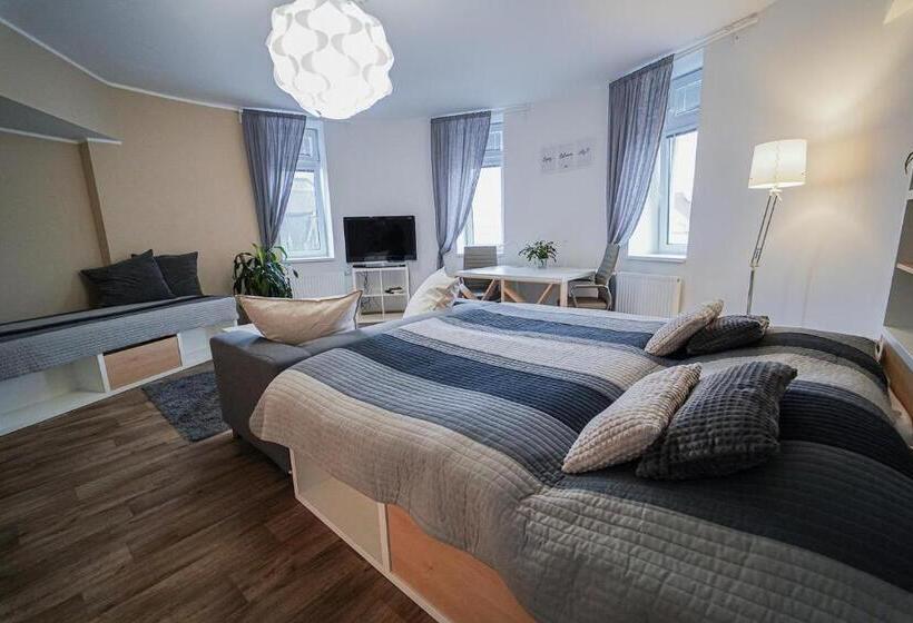 إقامة Kampus Palace