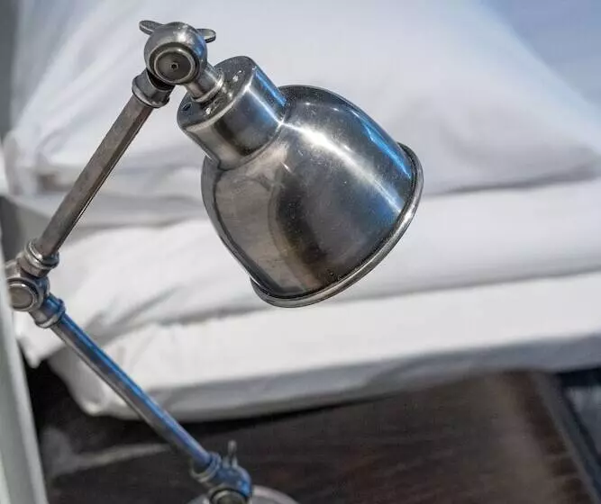 Sandy Kelt   Irish House Apartments