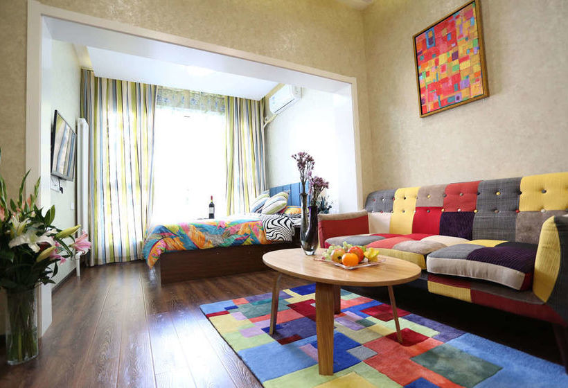 Yijia Nascent State International Service Apartment