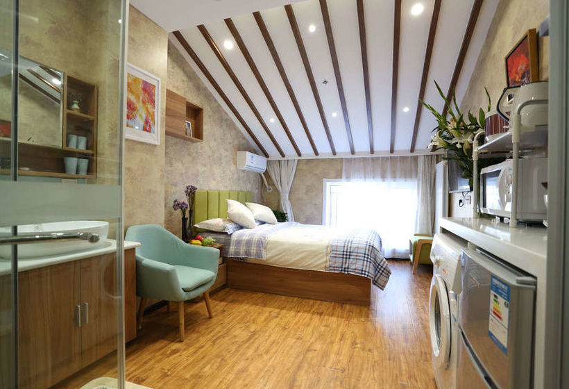 Yijia Nascent State International Service Apartment