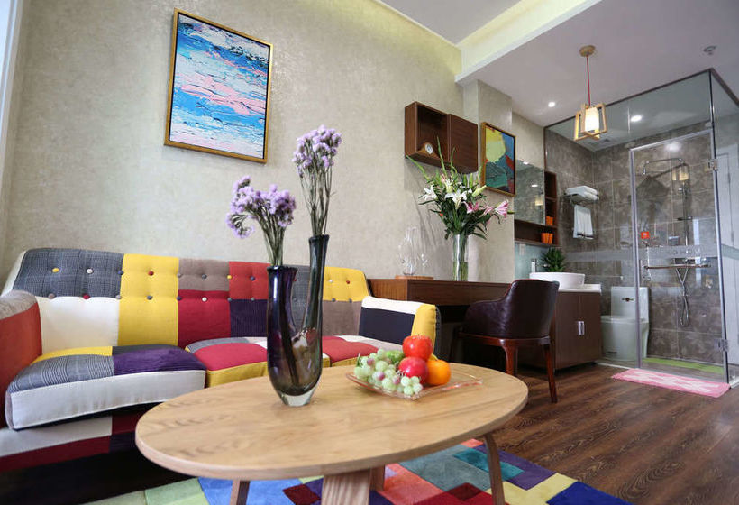 Yijia Nascent State International Service Apartment