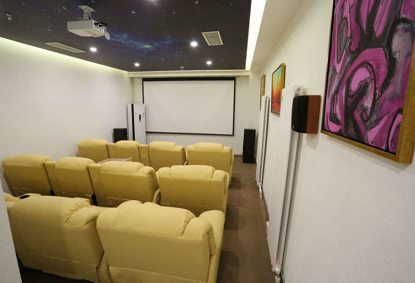 Yijia Nascent State International Service Apartment