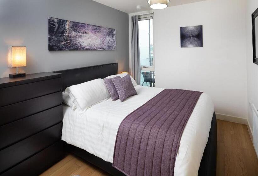 Stylish City Centre Apartment   Home From Home With Fully Equipped Kitchen, Smart Tv, Netflix, Super