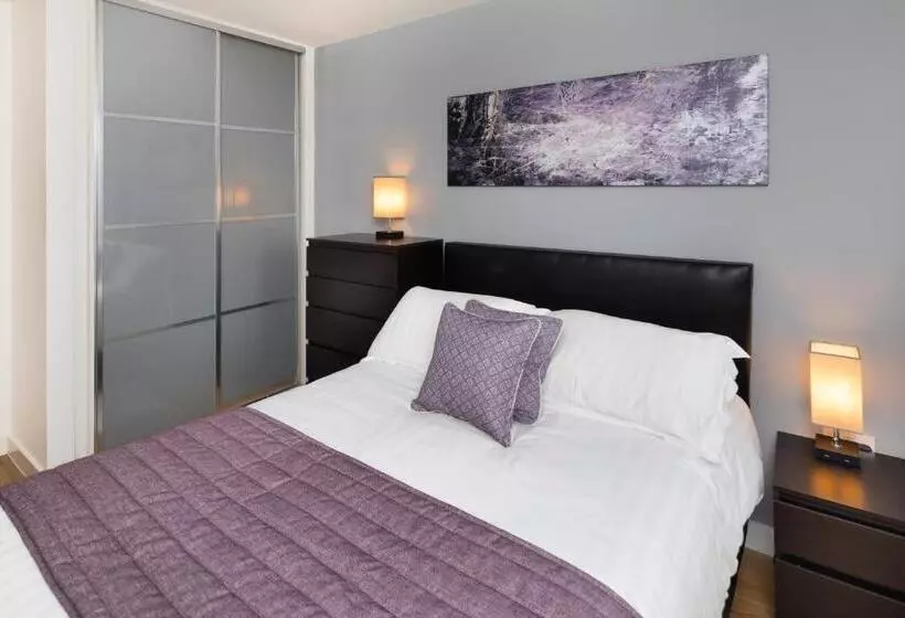 Stylish City Centre Apartment   Home From Home With Fully Equipped Kitchen, Smart Tv, Netflix, Super