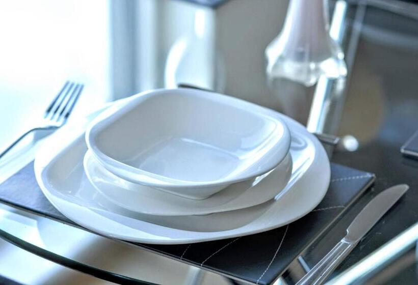 Stylish City Centre Apartment   Home From Home With Fully Equipped Kitchen, Smart Tv, Netflix, Super