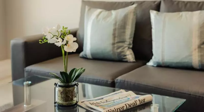 هتل Dublin Central Suites