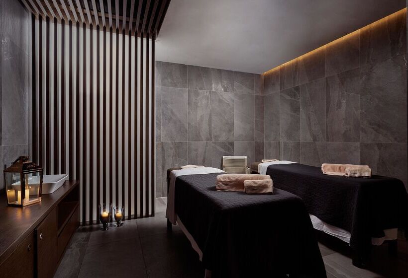 בית מלון כפרי Gennadi Grand Resort