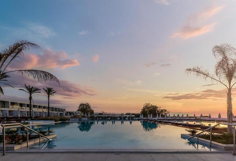 בית מלון כפרי Gennadi Grand Resort