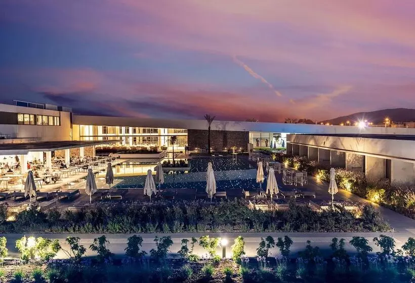 Hotelli Gennadi Grand Resort