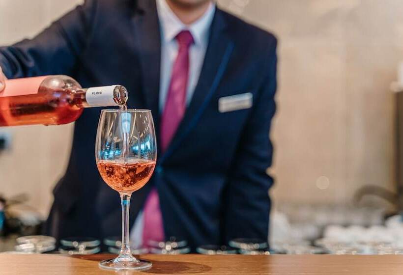 בית מלון כפרי Gennadi Grand Resort