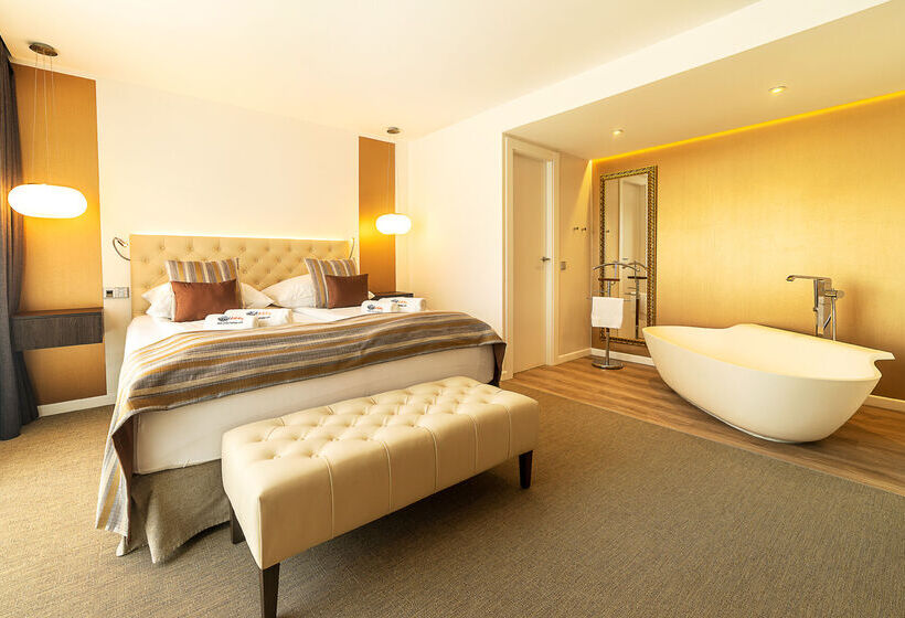 ホテル The Sky  Adults Only