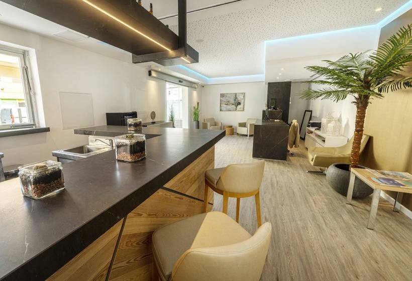 ホテル The Sky  Adults Only