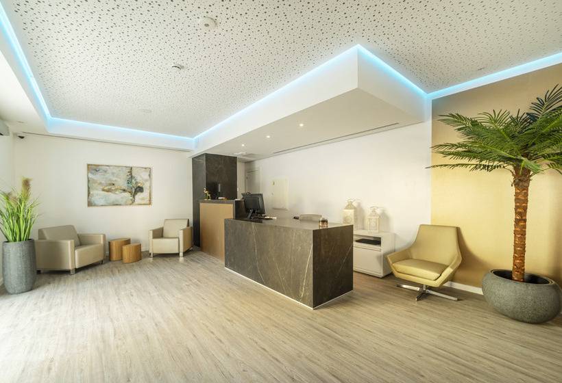 ホテル The Sky  Adults Only