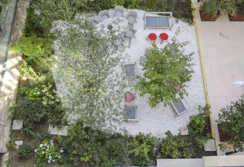 Mode Paris Aparthotel