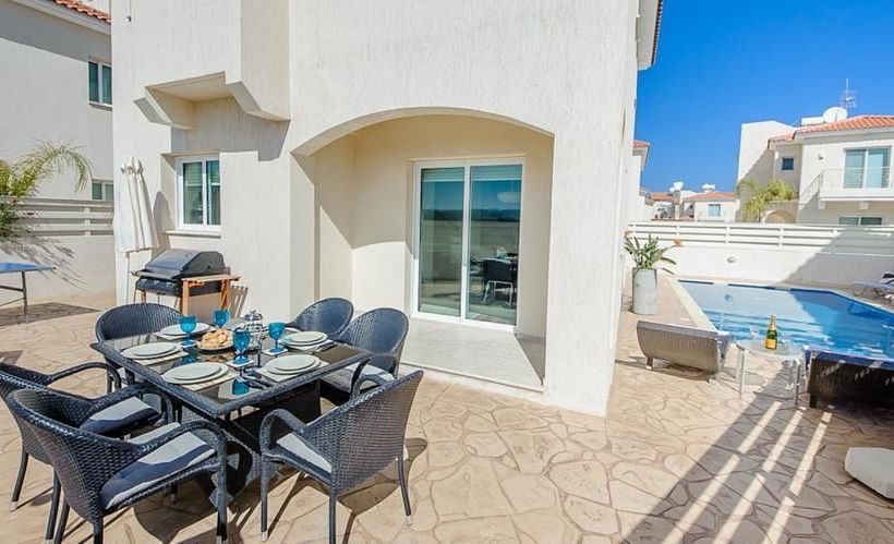 Oceanview Luxury Villa 012