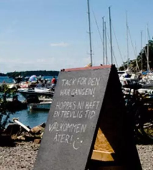 Retkeilymaja Grinda Stugby Och Sea Lodge   Pensionat Med Kost & Logi