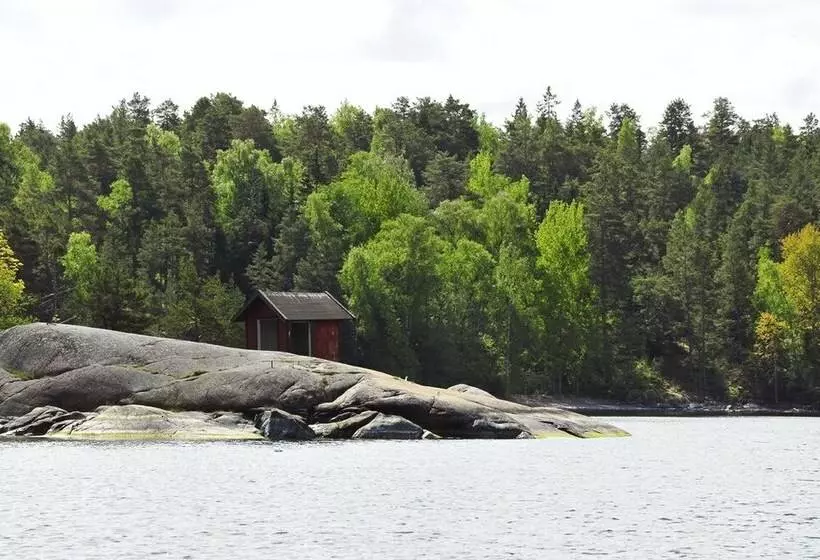 Retkeilymaja Grinda Stugby Och Sea Lodge   Pensionat Med Kost & Logi