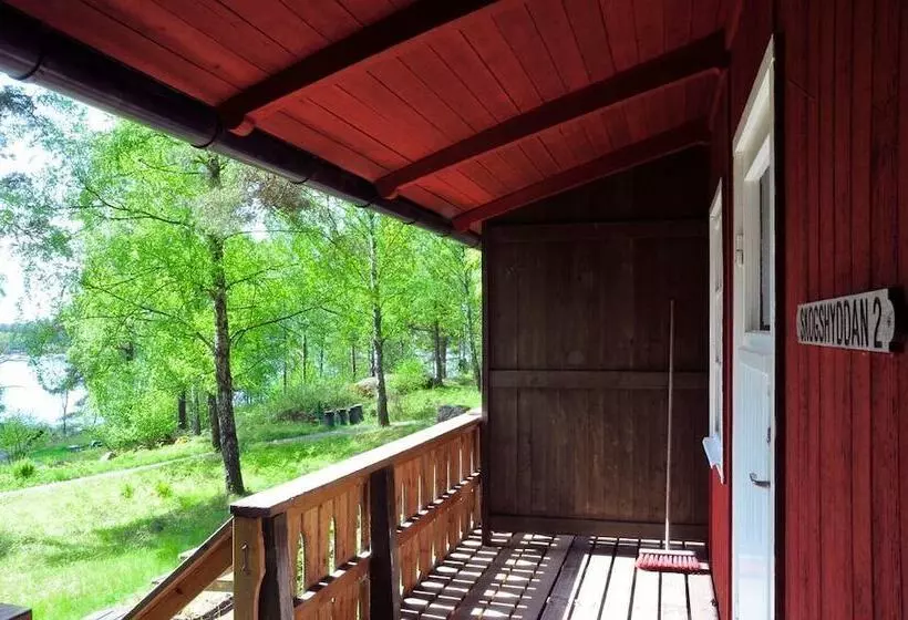 Retkeilymaja Grinda Stugby Och Sea Lodge   Pensionat Med Kost & Logi