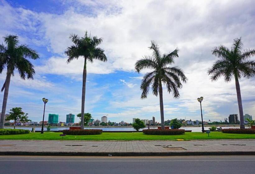 هاستل Onederz Phnom Penh