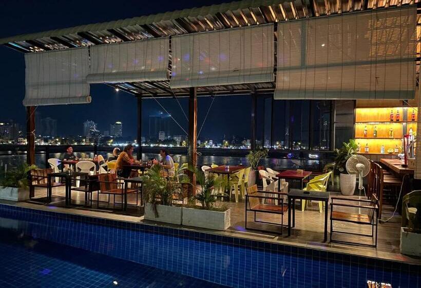 هاستل Onederz Phnom Penh