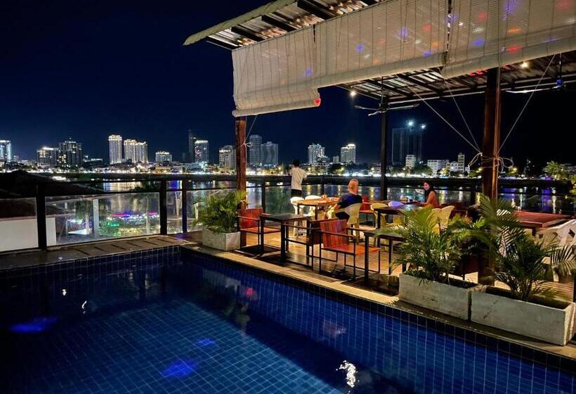 هاستل Onederz Phnom Penh