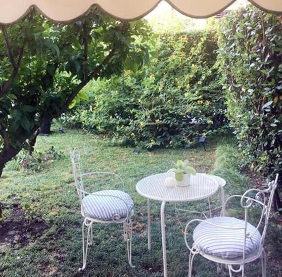 تختخواب و صبحانه Raffaelli Villino Limoni