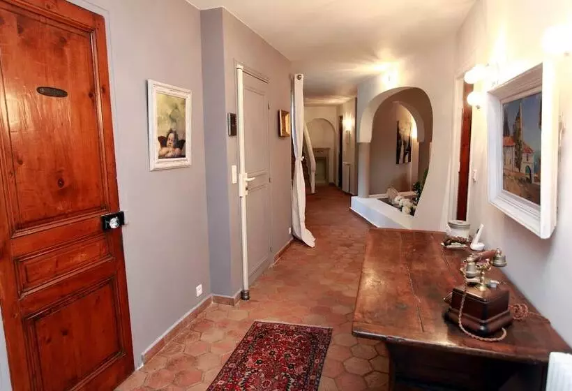 Aamiaismajoitus (B&B) La Pelicane