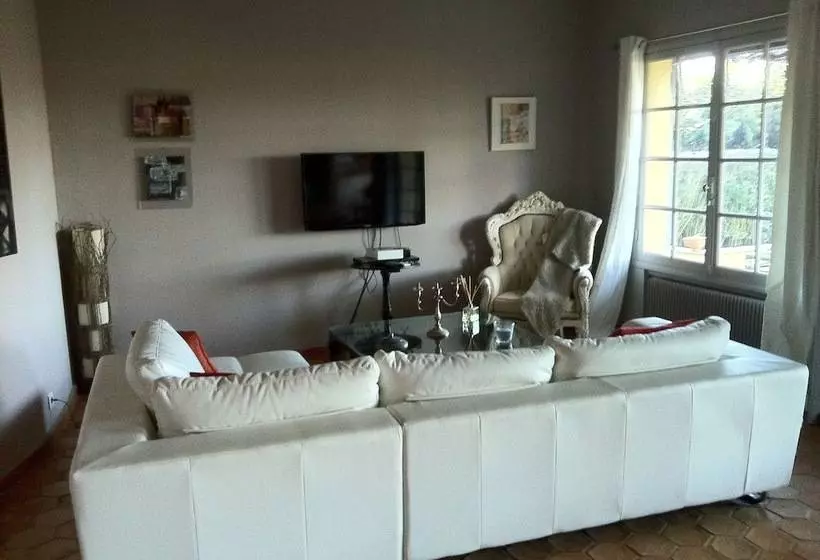 Aamiaismajoitus (B&B) La Pelicane