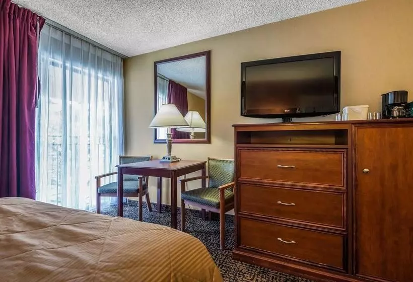 Clarion Hotel & Conference Center