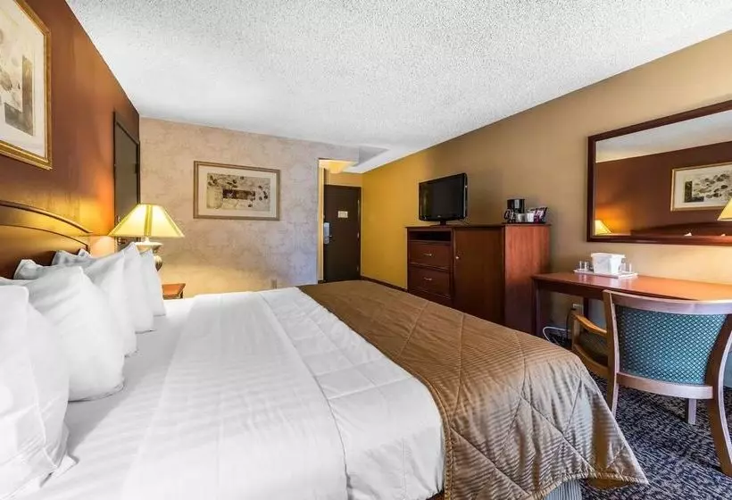 Clarion Hotel & Conference Center