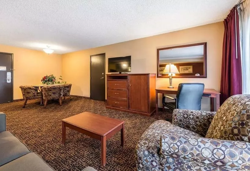 Clarion Hotel & Conference Center