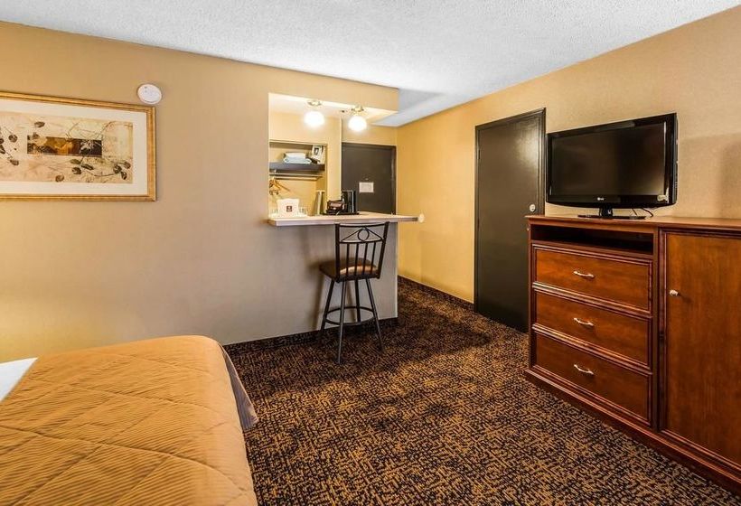 Clarion Hotel & Conference Center