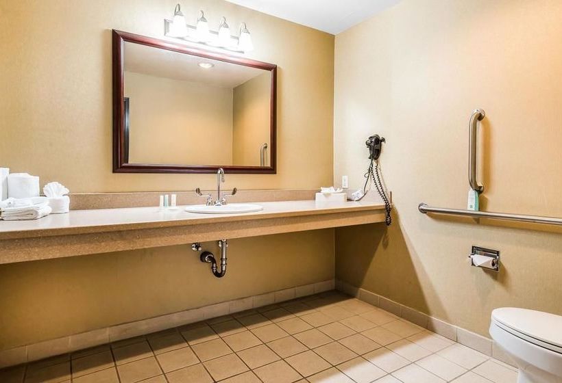 Clarion Hotel & Conference Center