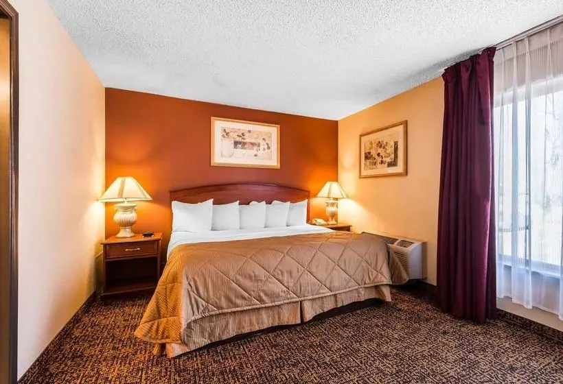 Clarion Hotel & Conference Center