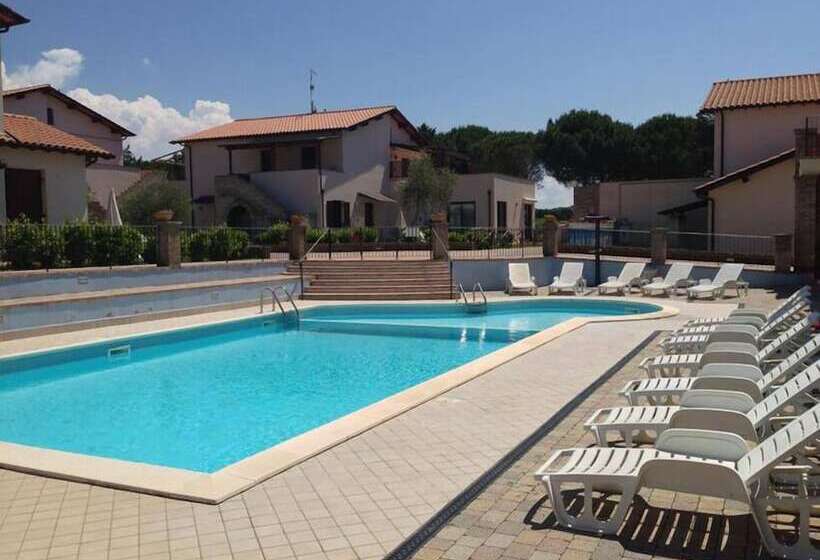 בית מלון כפרי Borgo Valmarina