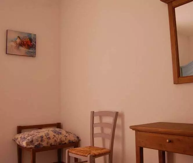 Hotelli Borgo Valmarina