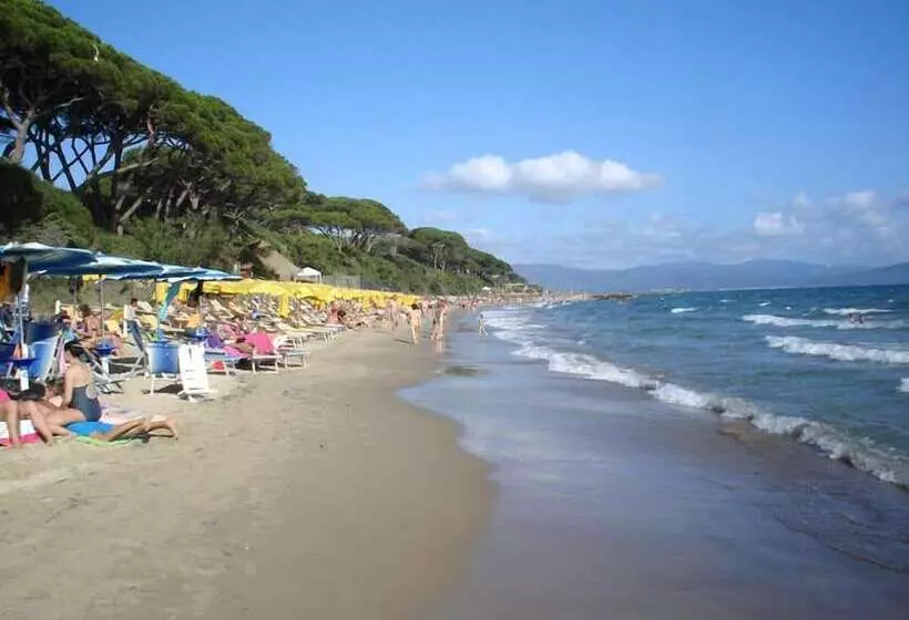 Hotelli Borgo Valmarina