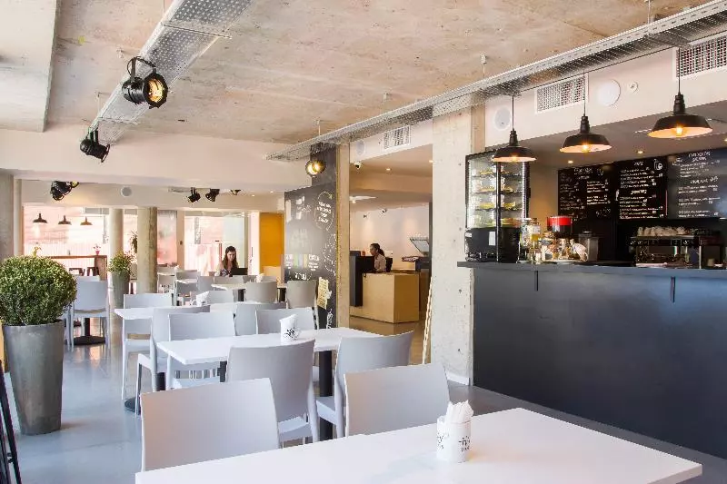 ホテル Ciudadano Suites