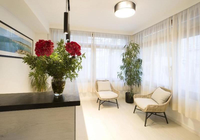 Отель Hostal Mallorca