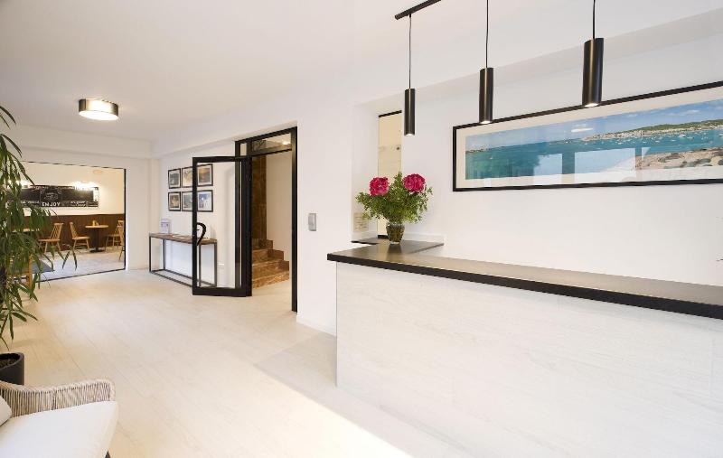 Отель Hostal Mallorca