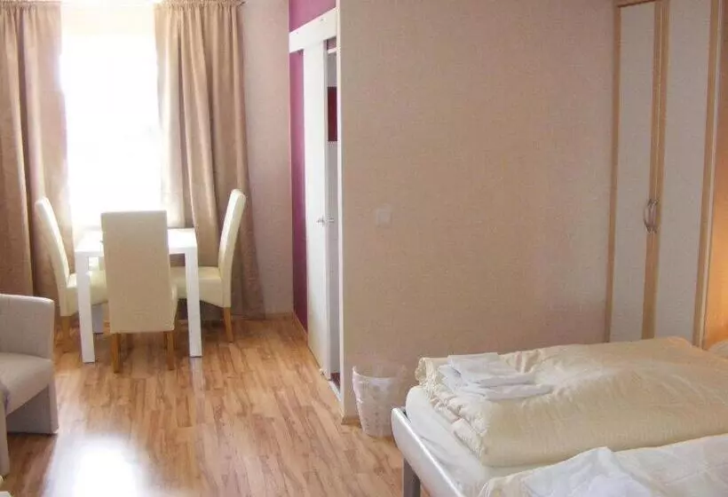 Hotelli Landgasthof Tarp