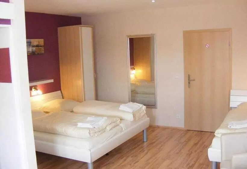 Hotelli Landgasthof Tarp