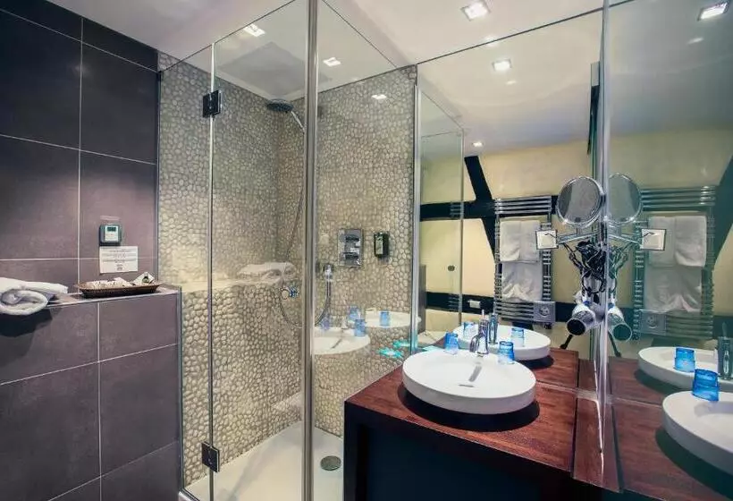 Hotelli Le B. Suites, Chambres & Restaurant